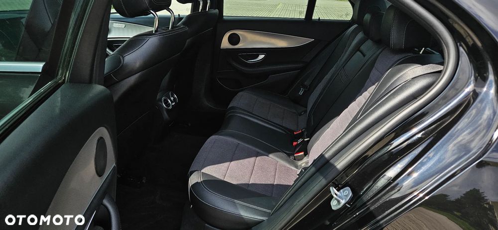 Mercedes-Benz Klasa E 220 d 4Matic 9G-TRONIC Avantgarde - 7