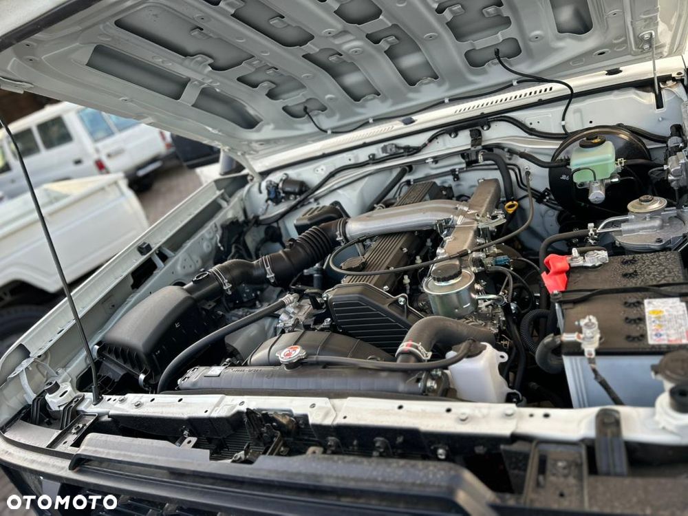 Toyota Land Cruiser - 3