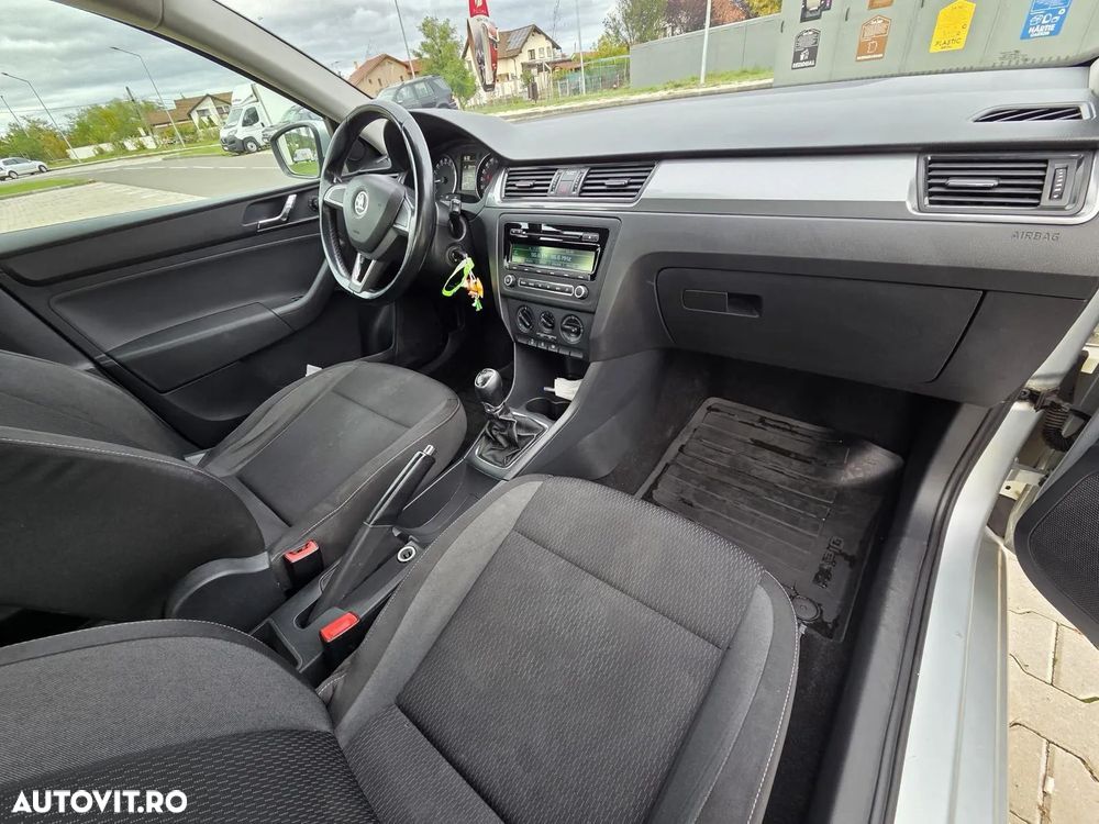 Skoda RAPID - 15