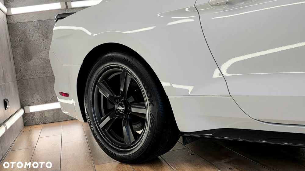 Ford Mustang 3.7 V6 - 32