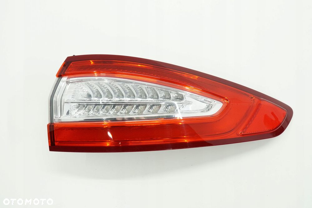 FORD MONDEO MK5 HB 15R LAMPA PRAWY TYŁ TYLNA DS73-13404-FF - 1