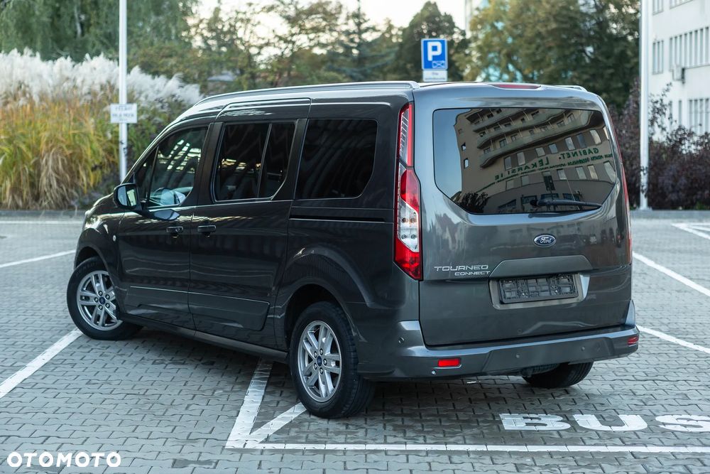 Ford Tourneo Connect - 12