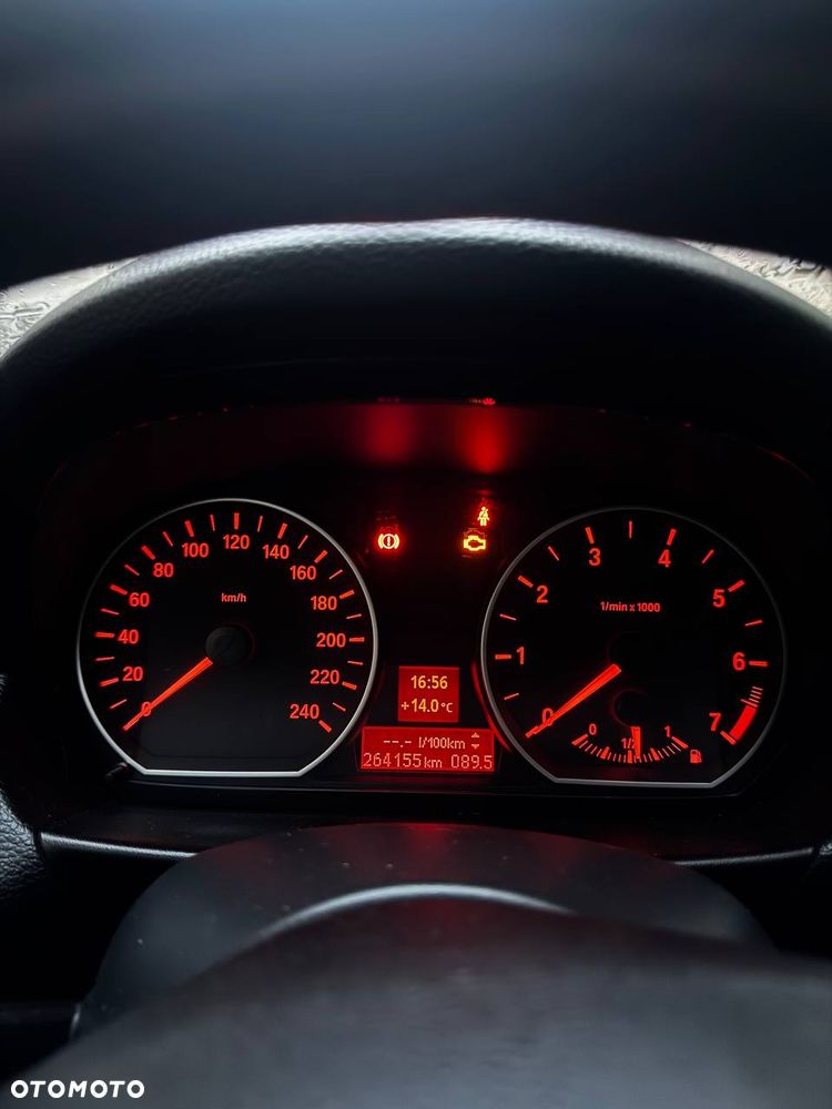 BMW Seria 1 116i - 8