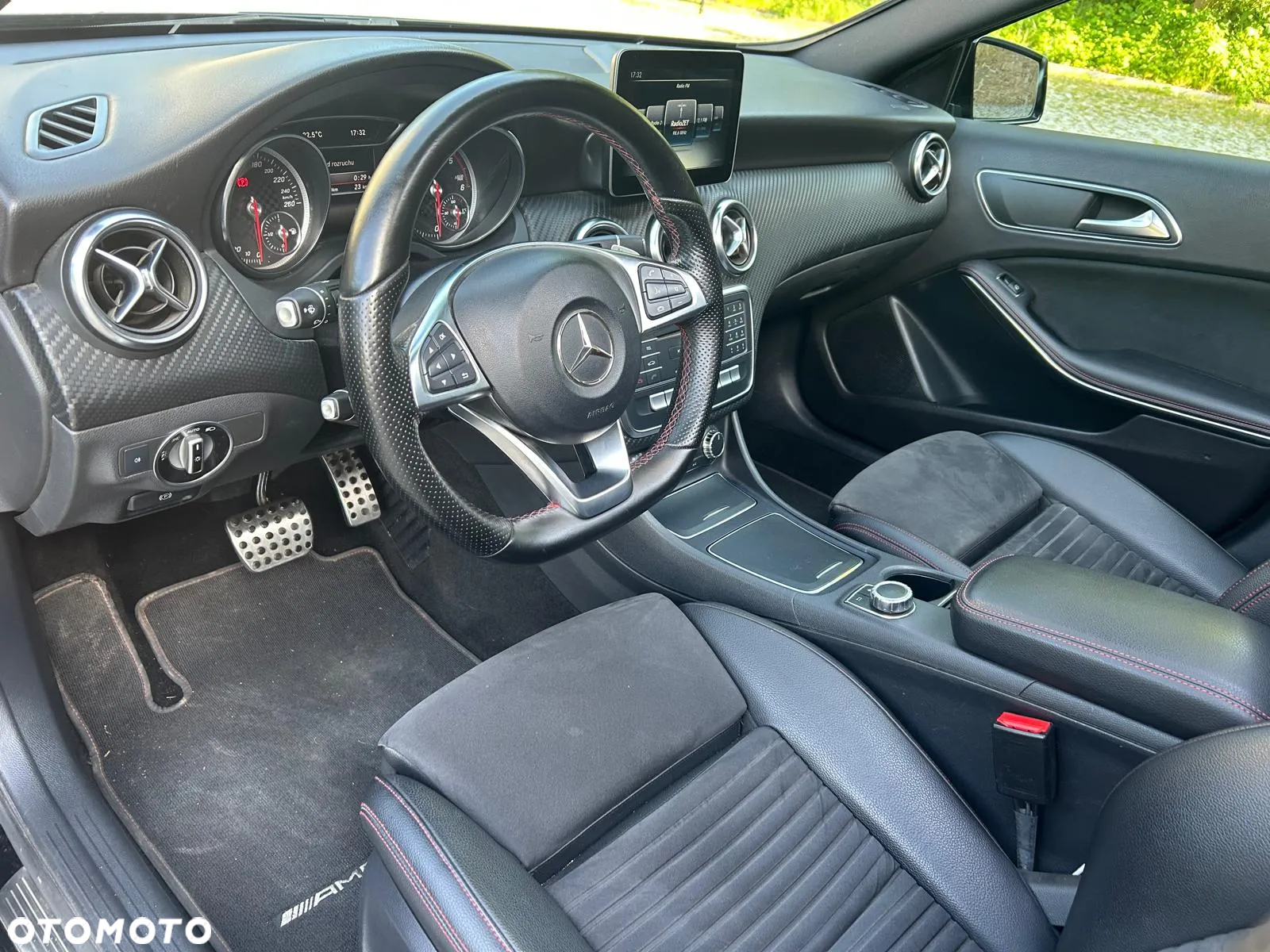 Mercedes-Benz Klasa A 200 CDI 4Matic 7G-DCT AMG Line - 10