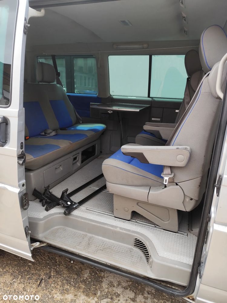 Volkswagen Multivan Standard - 8