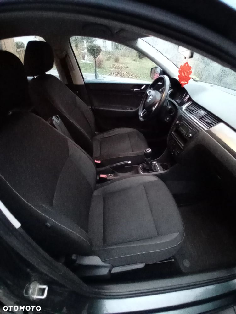 Skoda RAPID 1.6 TDI DPF Ambition - 8
