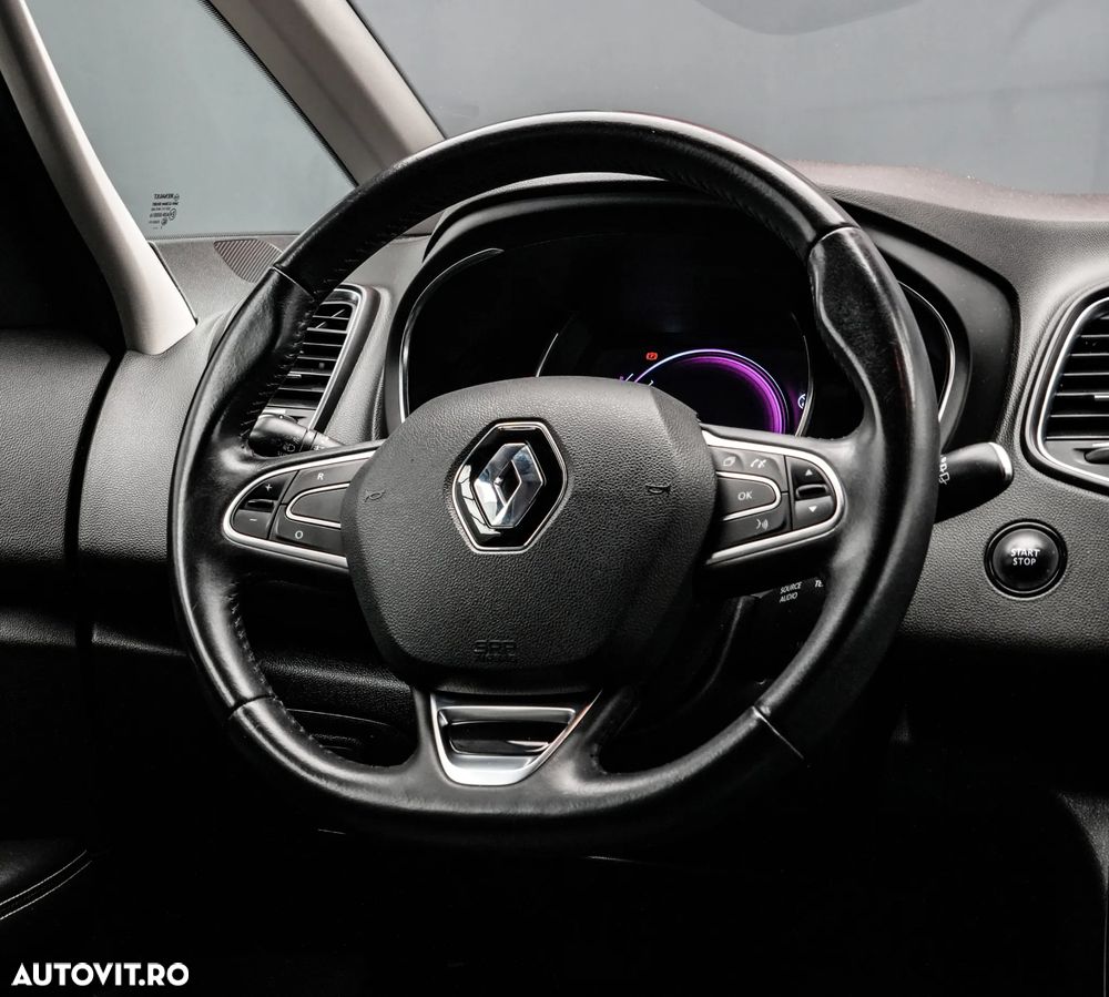 Renault Grand Scenic - 16