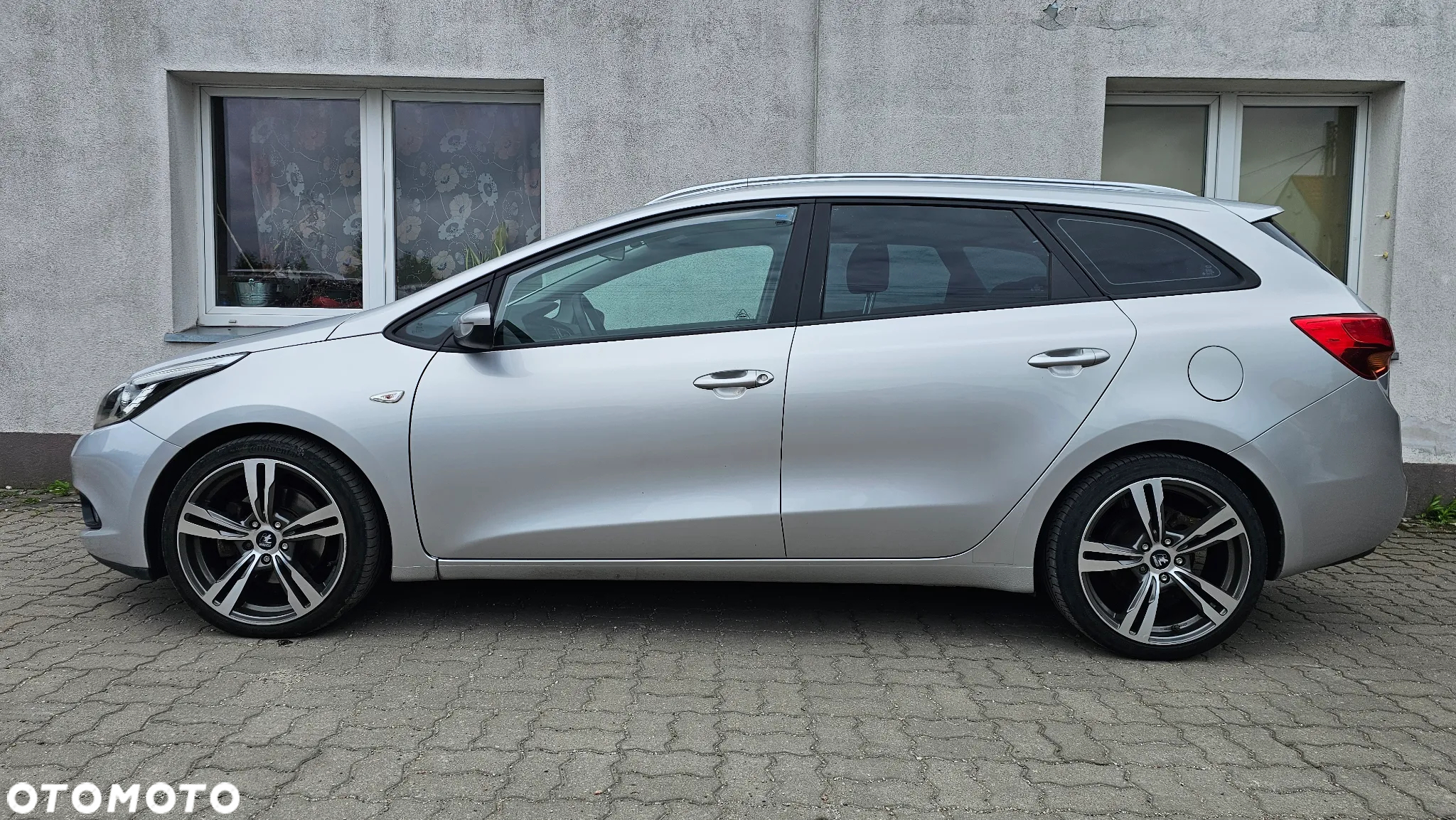 Kia Ceed - 4
