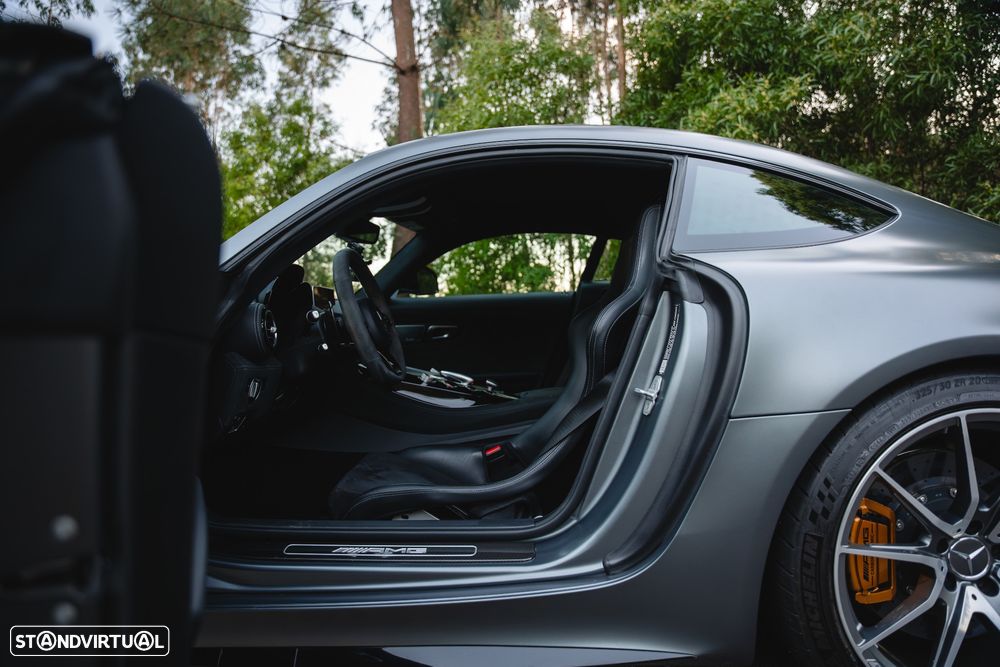 Mercedes-Benz AMG GT R - 24
