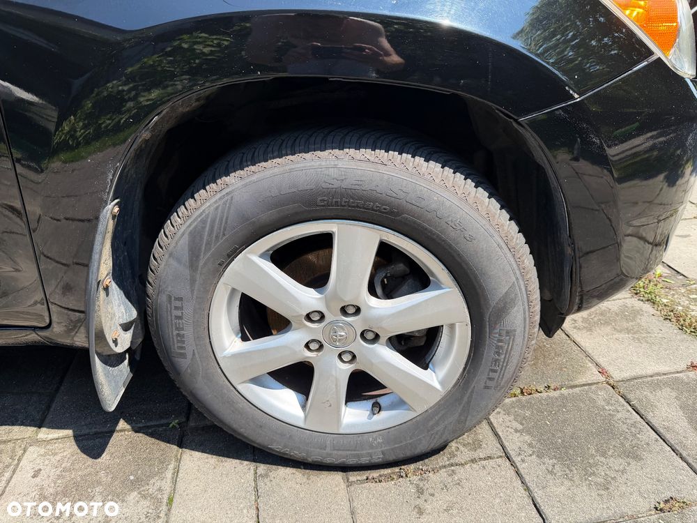 Toyota RAV4 - 10