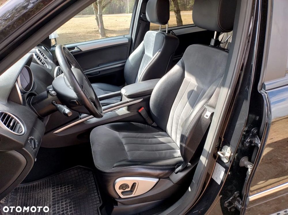 Mercedes-Benz ML - 22