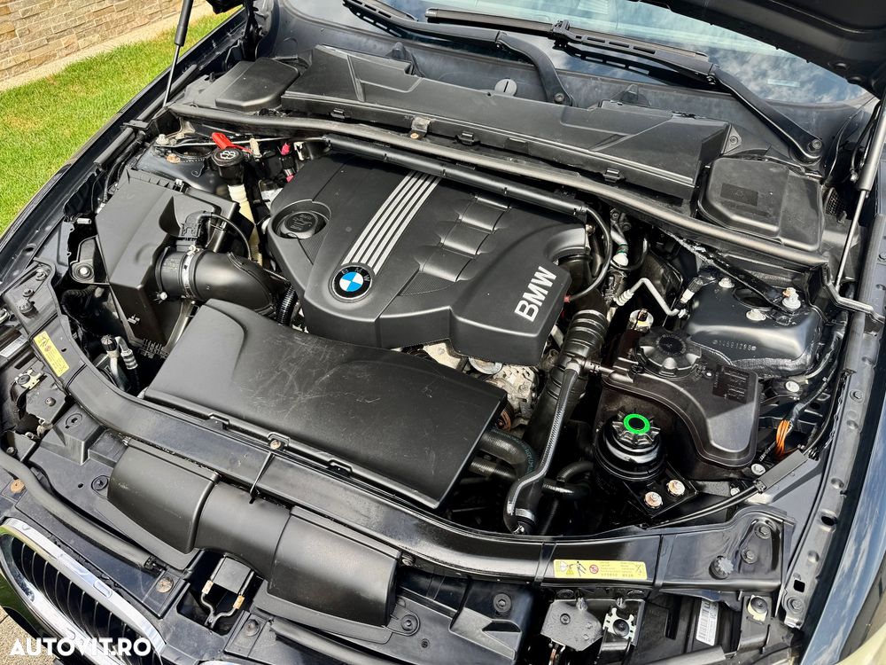 BMW Seria 3 320d xDrive DPF Aut. - 40