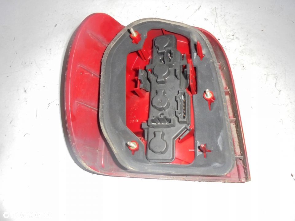LAMPA PRAWY TYL POLO 6N2 LIFT - 3