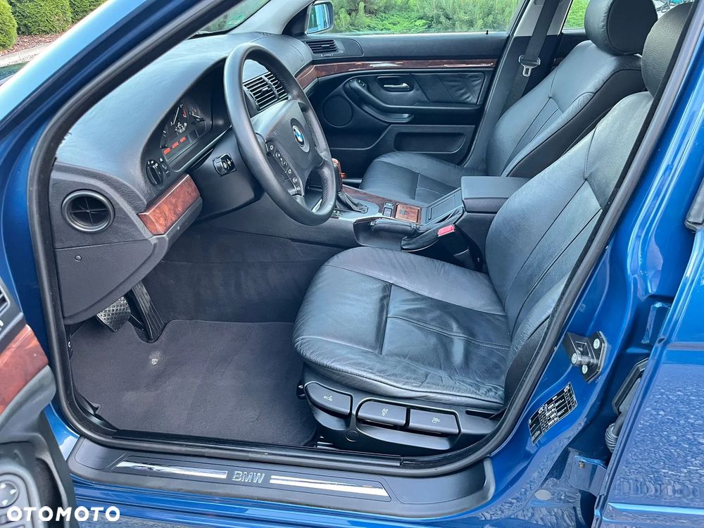 BMW Seria 5 - 29