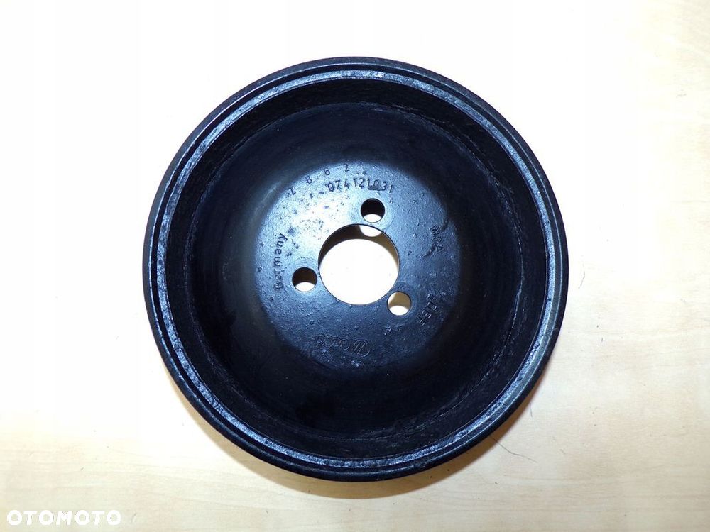 VW t4 2.5TDI 96- KOŁO POMPY WSPOMAGANIA KIEROWNICY ORYGINAŁ - 3