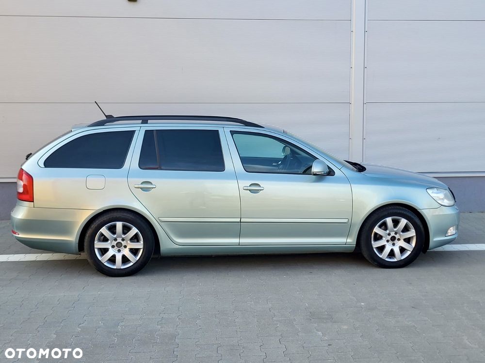 Skoda Octavia 1.8 TSI FAMILY - 6