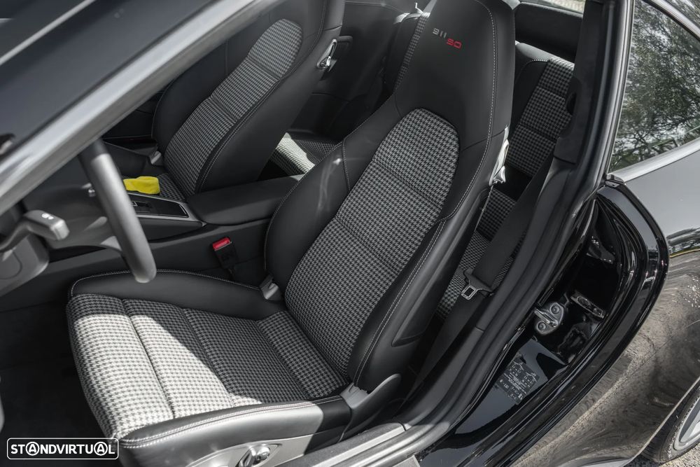 Porsche 911 (991) Carrera S 50 Anos - 16