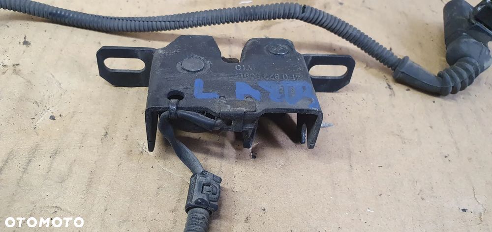 Zamek rygiel maski przód czujnik Audi A8 D3 4E0823509E - 6