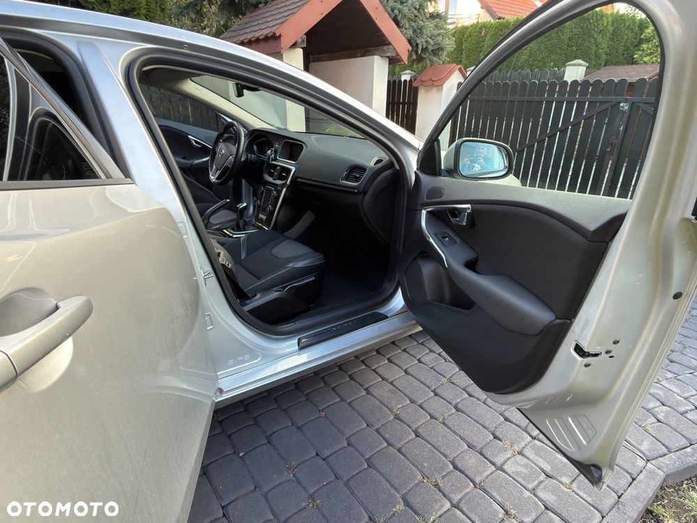 Volvo V40 T3 Drive-E Kinetic - 11