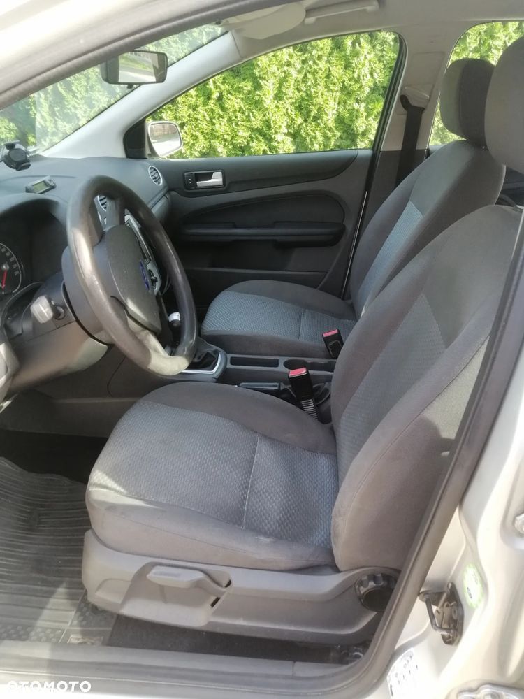 Ford Focus 1.6 TDCi Ambiente - 9