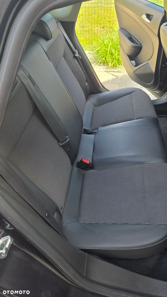 Opel Astra 1.4 T Cosmo - 11