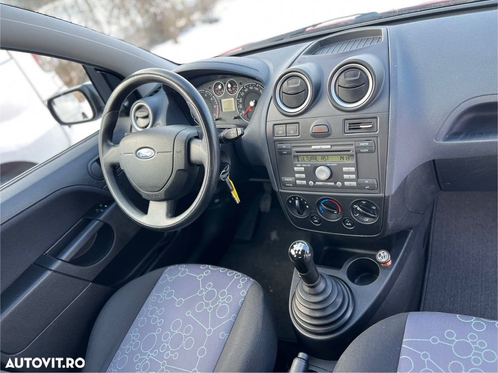 Ford Fiesta 1.4 Trend - 9