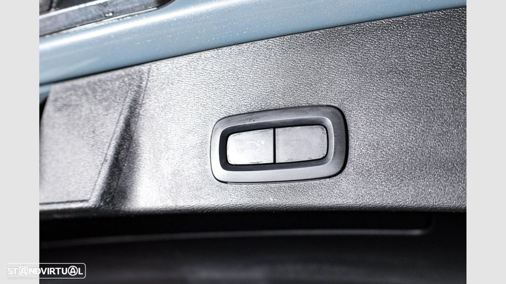 Volvo XC 40 1.5 T3 Momentum Plus - 23