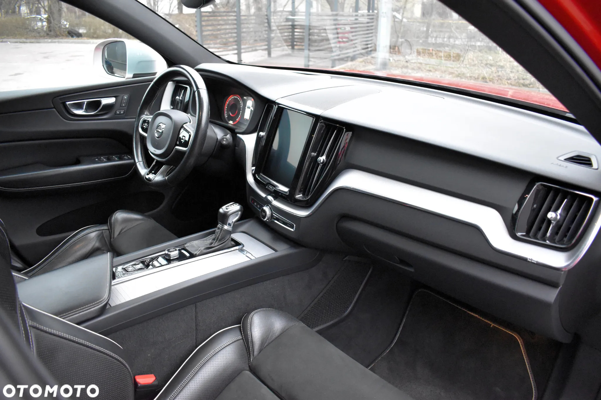 Volvo XC 60 D4 R-Design - 19