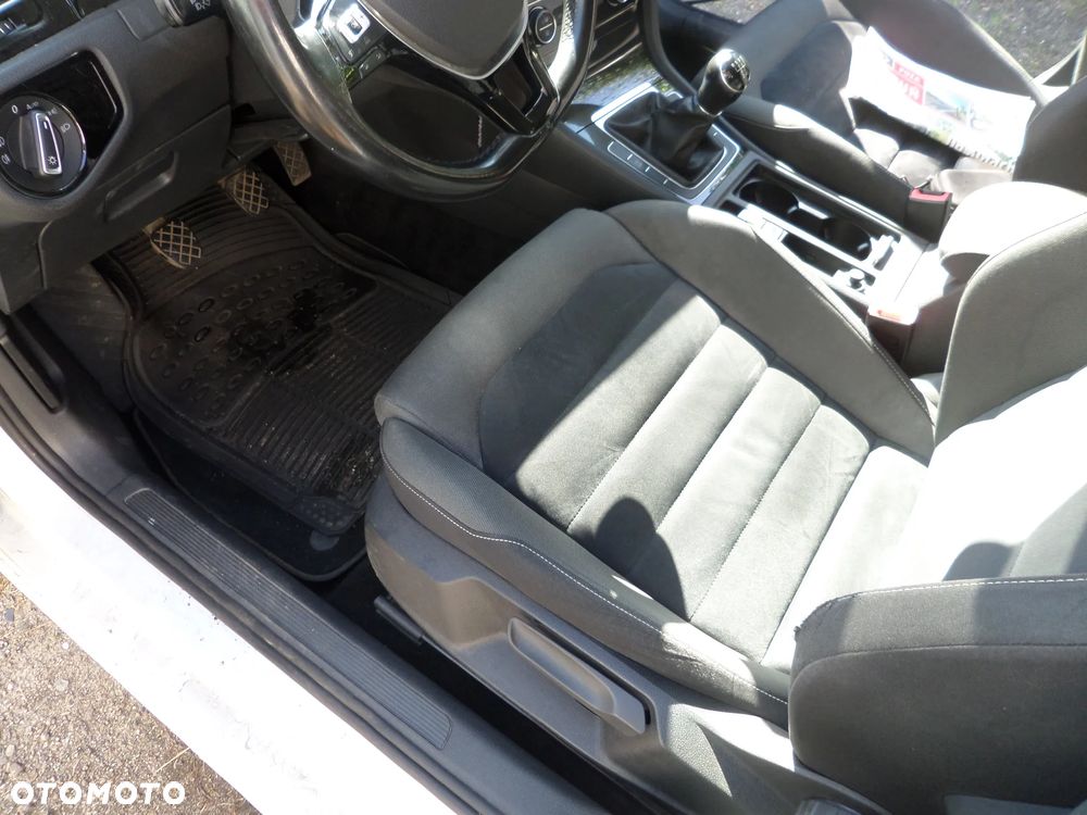 Volkswagen Golf VII 1.6 TDI BMT Comfortline - 8