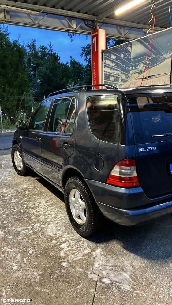 Mercedes-Benz ML - 4