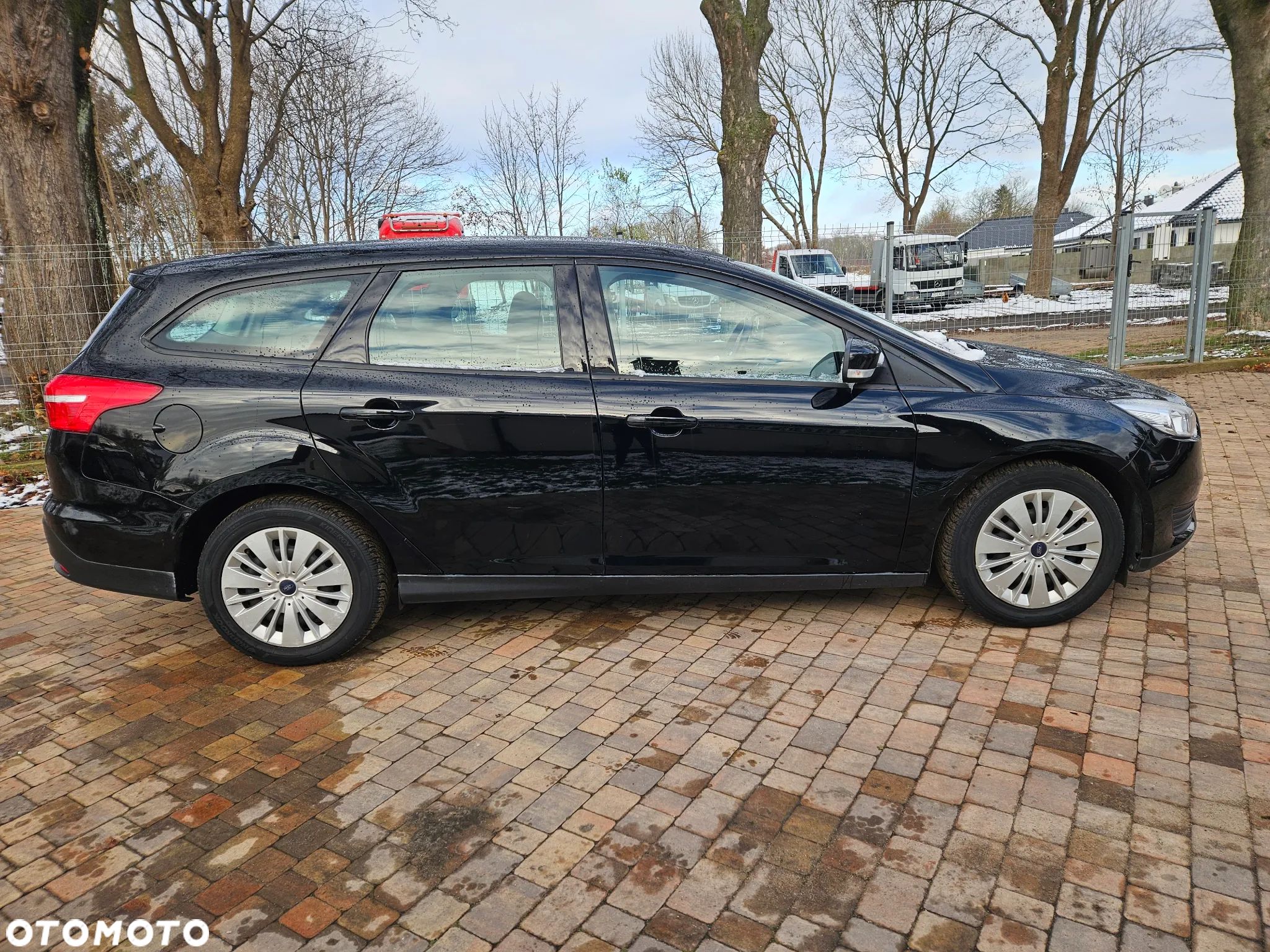 Ford Focus 1.0 EcoBoost 99g Trend - 1