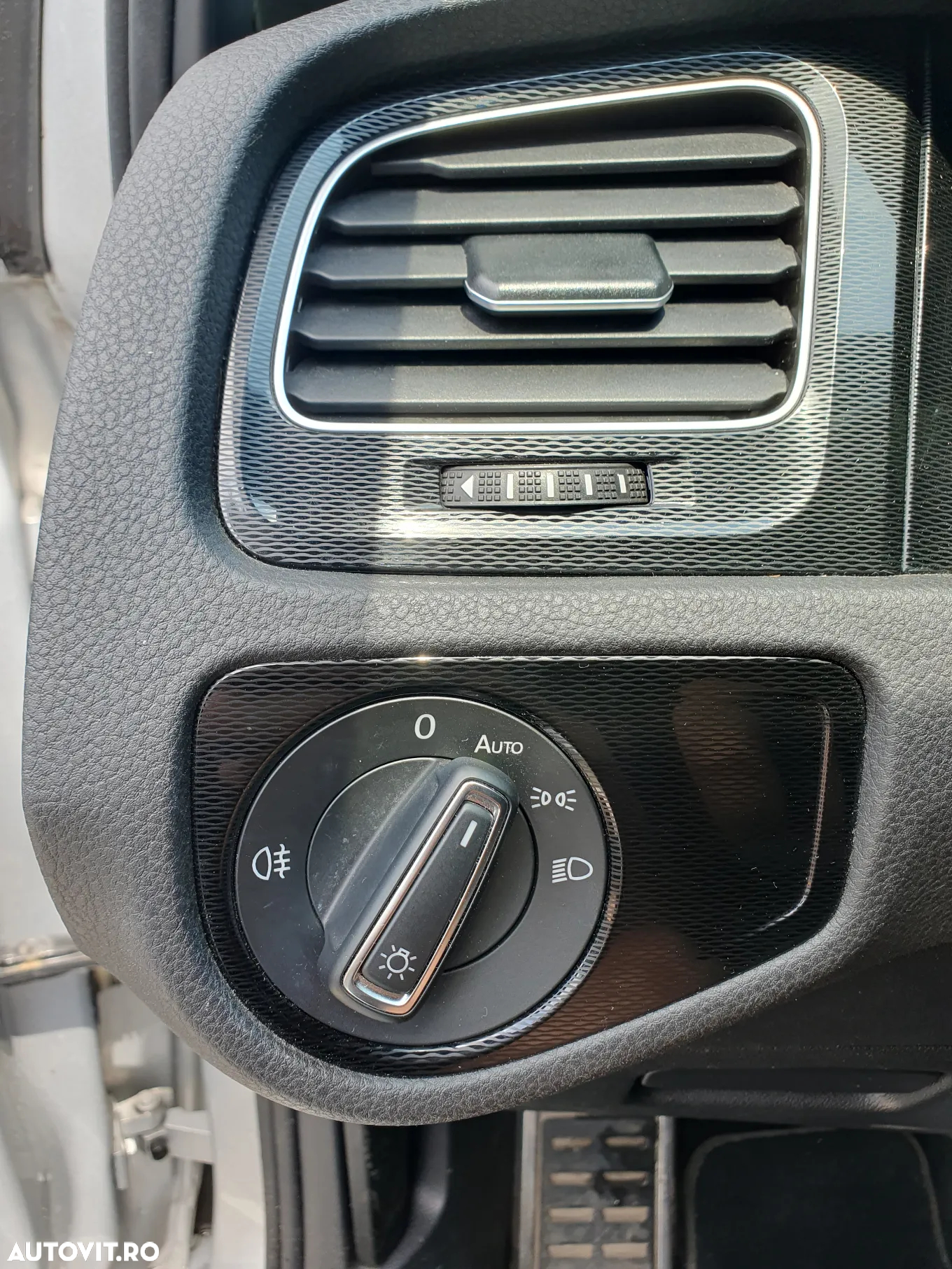 Volkswagen Golf - 6