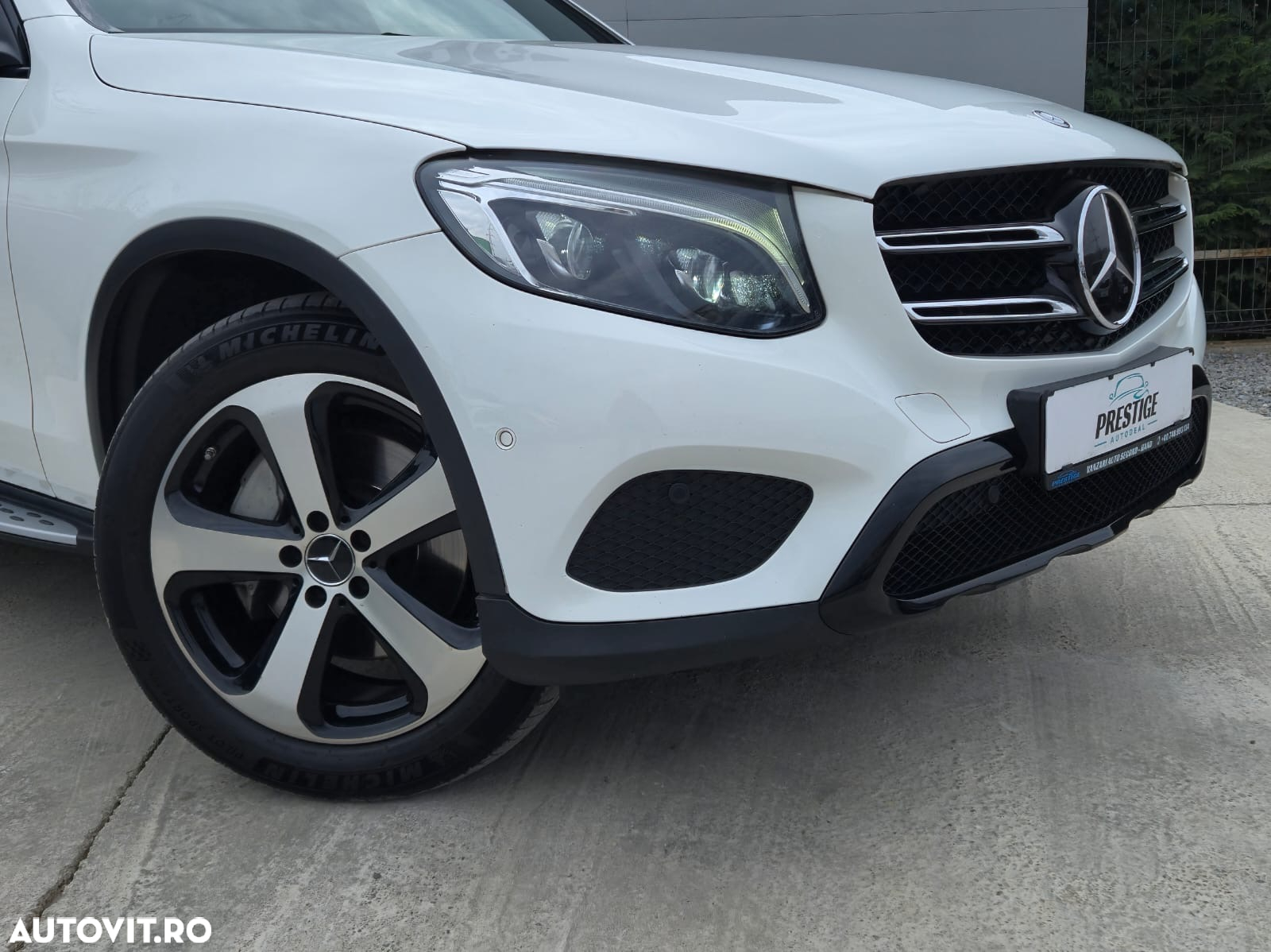 Mercedes-Benz GLC 250 d 4Matic 9G-TRONIC AMG Line - 20