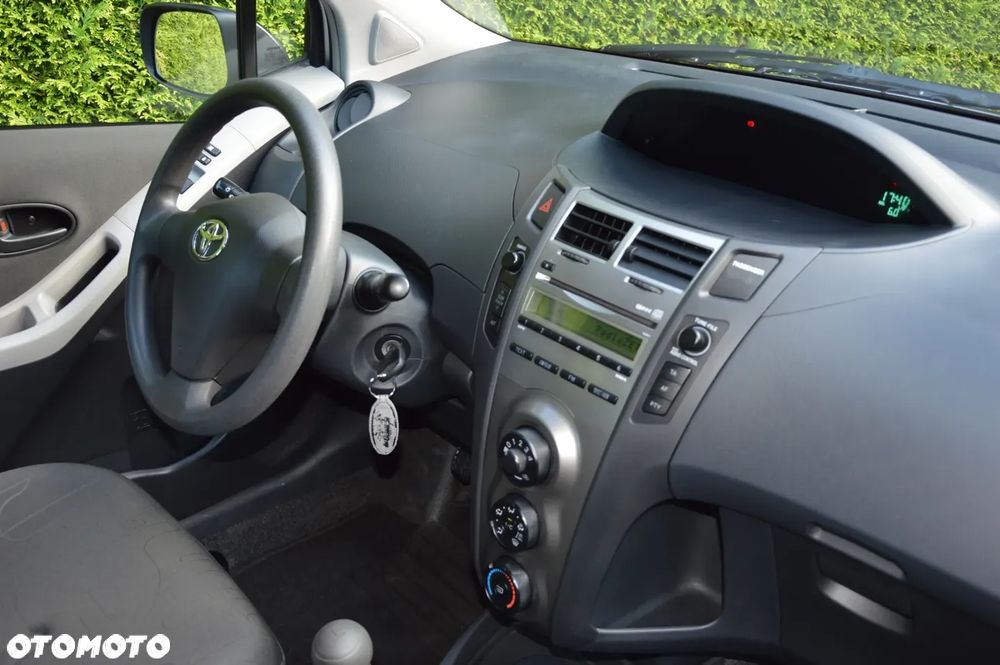 Toyota Yaris - 23
