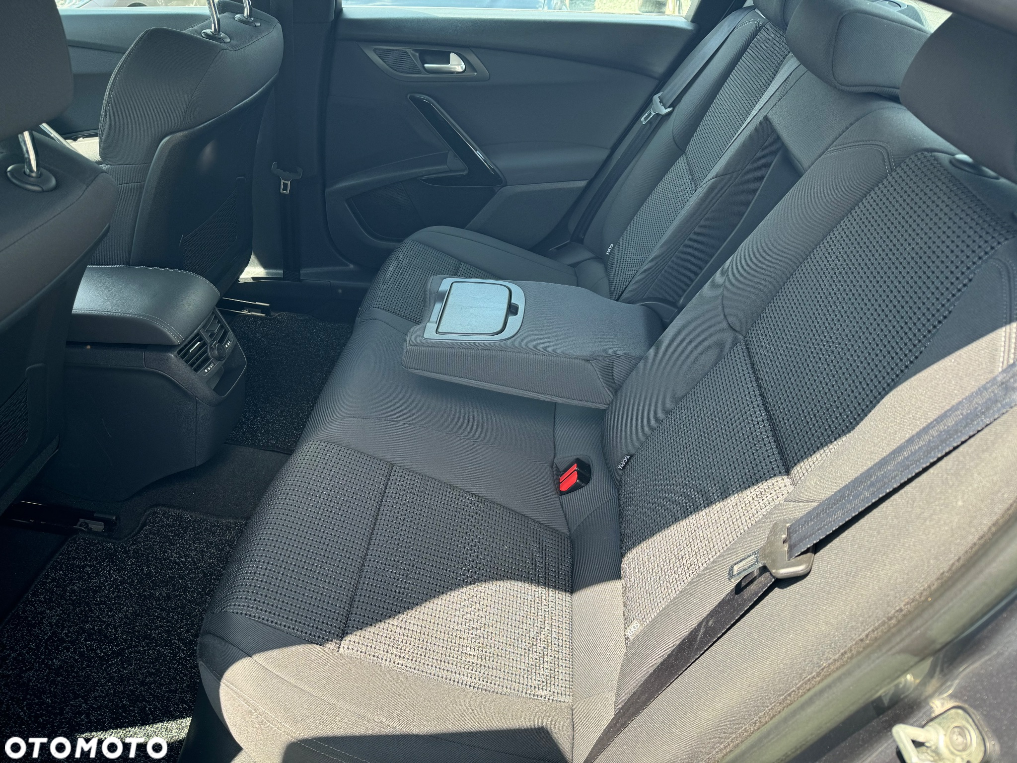 Peugeot 508 1.6 T Business Line - 35