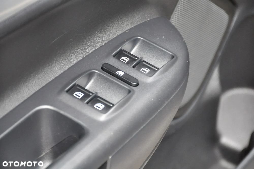 Skoda Octavia Combi 2.0 TDI CR DPF RS - 18