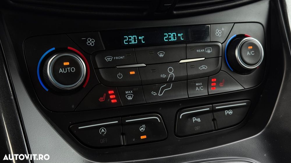 Ford Kuga 2.0 TDCi 4WD Powershift ST-Line - 15