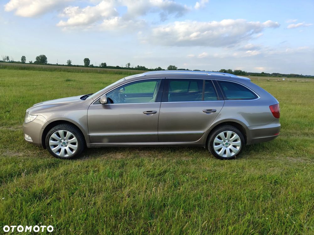 Skoda Superb 2.0 TDI Platinum DSG - 4