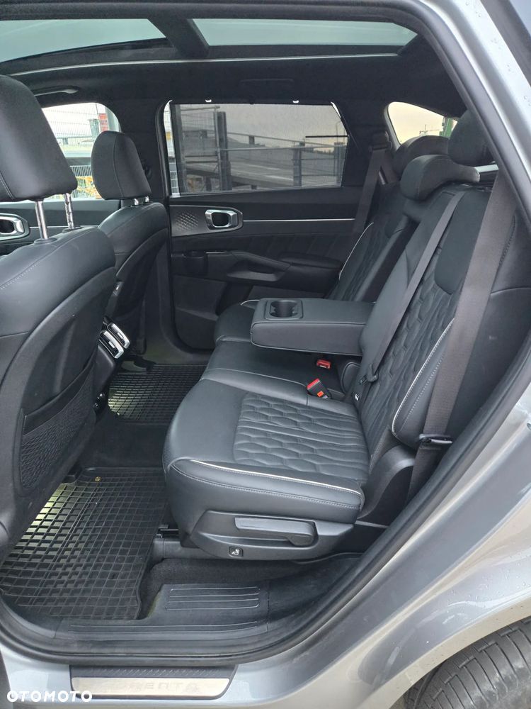 Kia Sorento - 33