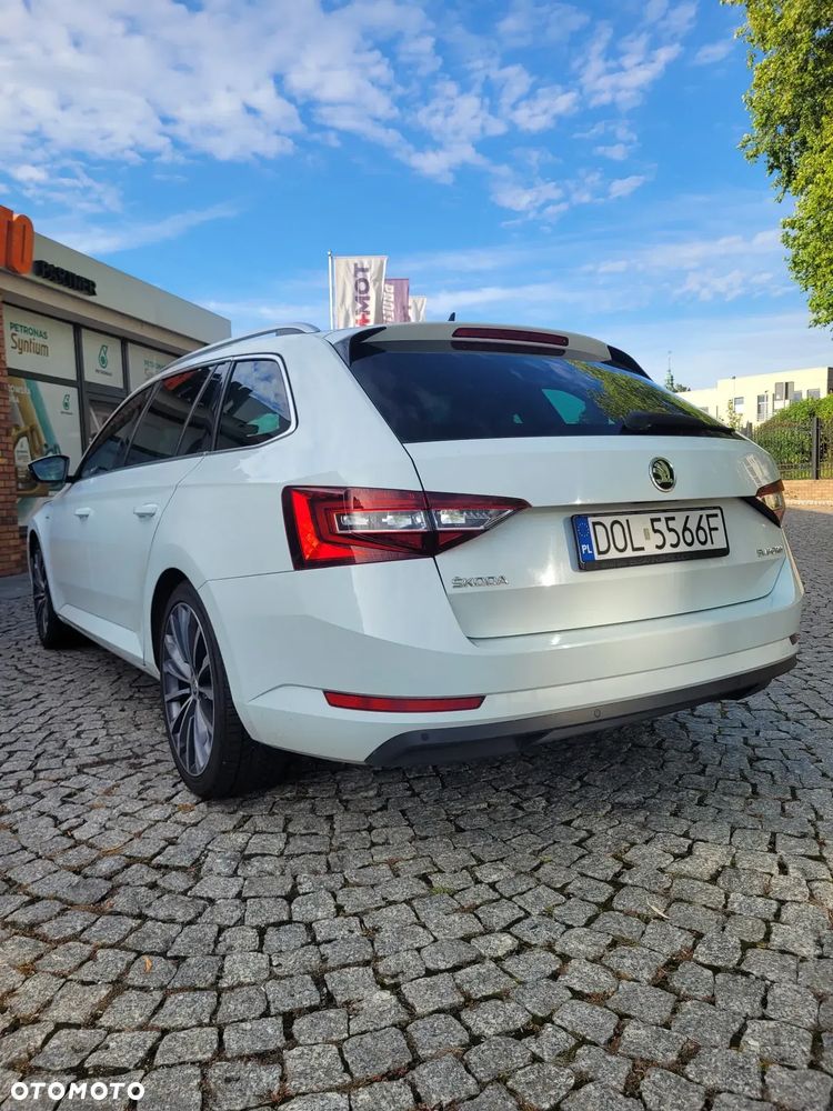 Skoda Superb 2.0 TDI SCR L&K DSG - 17