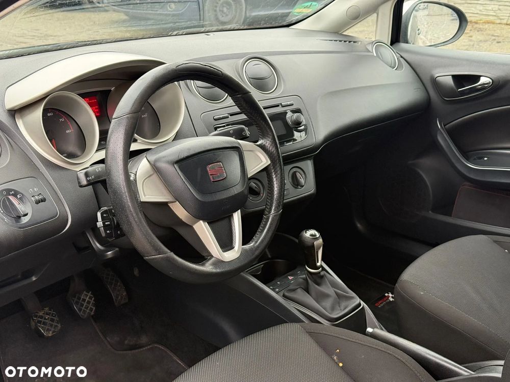 Seat Ibiza 1.6 16V Reference - 11