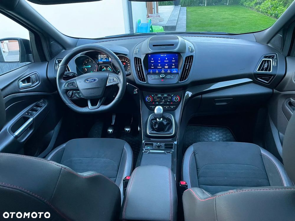 Ford Kuga 2.0 TDCi 4x4 ST-Line - 27