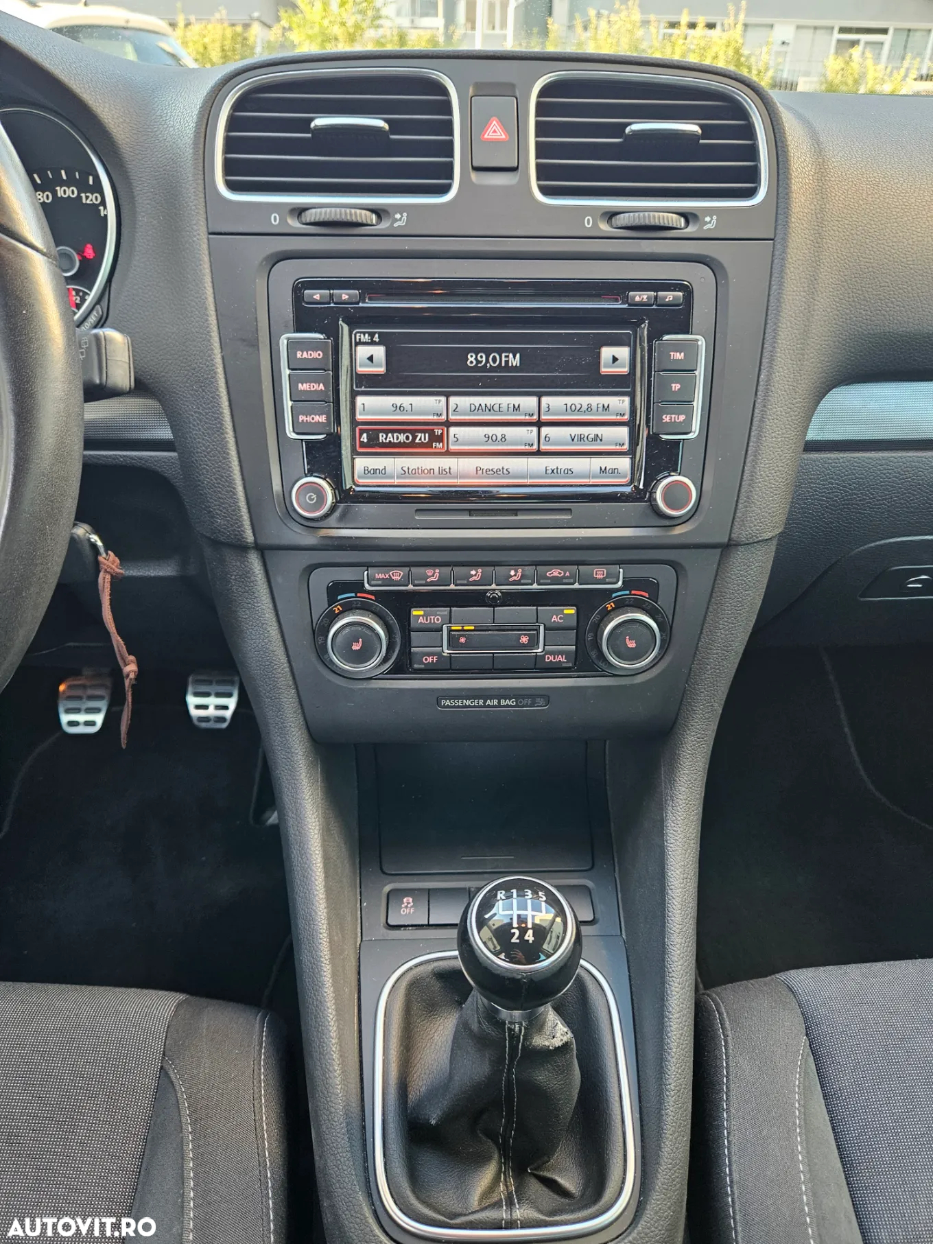Volkswagen Golf Variant 1.6 TDI DPF Style - 12