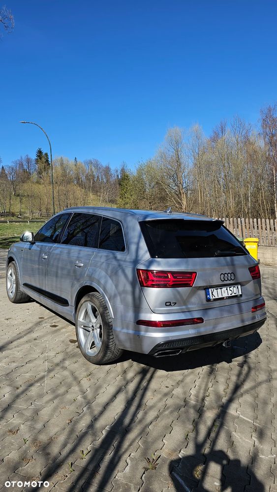 Audi Q7 - 4