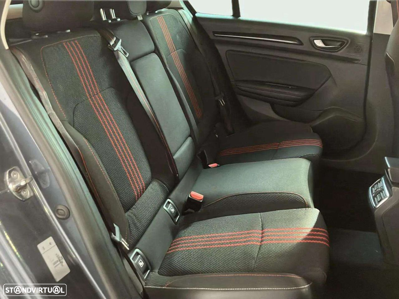 Renault Mégane Sport Tourer 1.3 TCe R.S. Line - 18