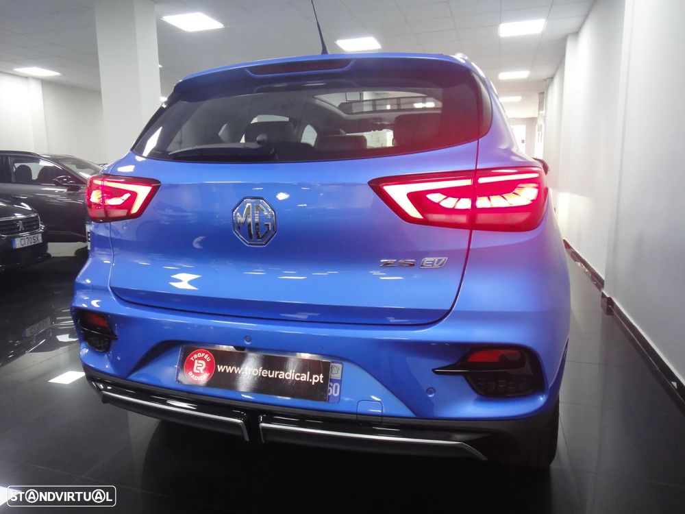 MG ZS Standard Luxury - 10