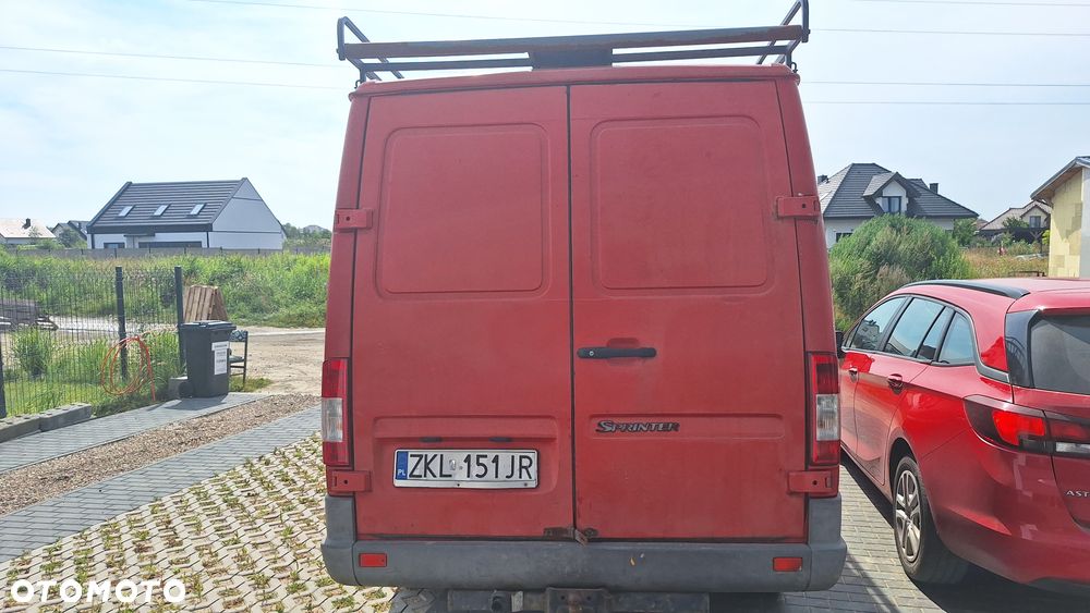 Mercedes-Benz Sprinter - 2