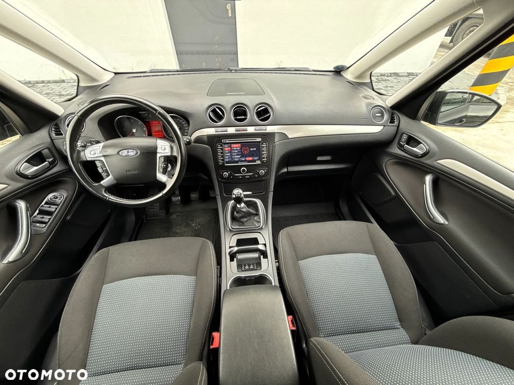 Ford Galaxy - 29