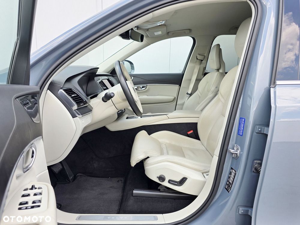 Volvo XC 90 - 11