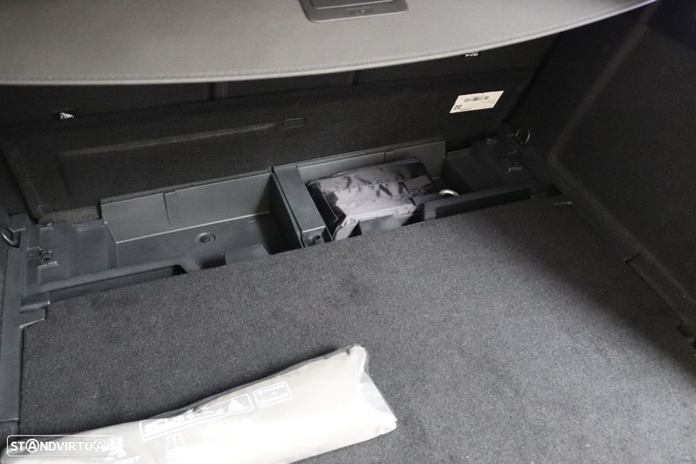 Peugeot 308 1.5 BlueHDi Allure Pack EAT8 — fotografia 37